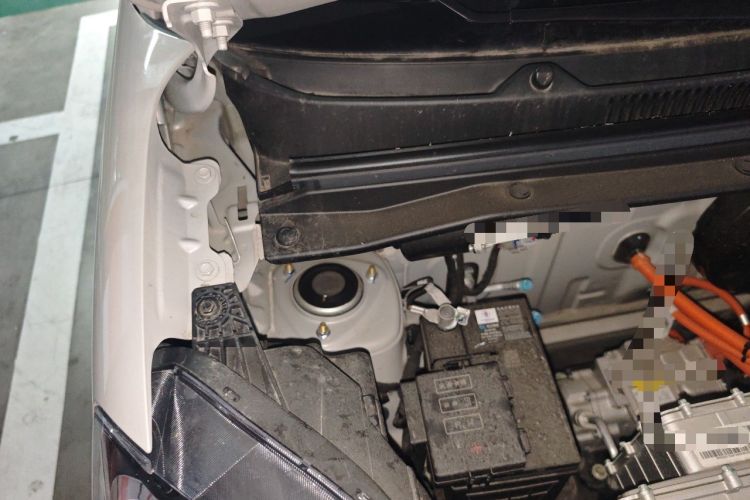 Used Wuling Hongguang MINIEV 2025 Four-Door Version Advanced Edition Engine Bay Right