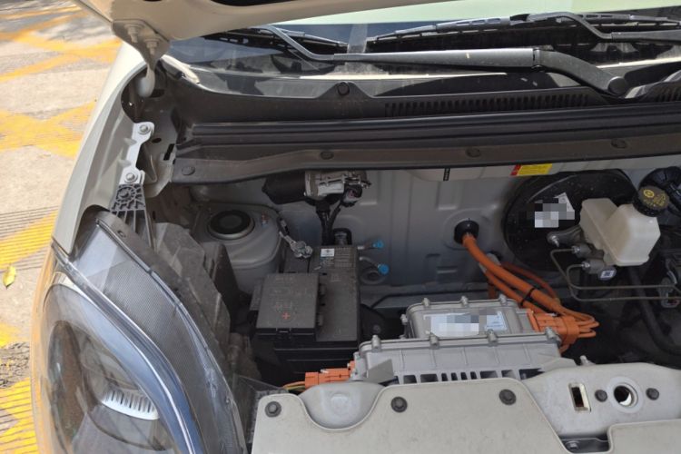 Used Wuling Hongguang MINIEV 2025 Four-Door Version Advanced Edition Engine Bay Right