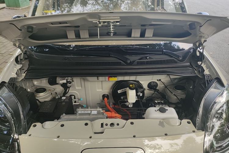 Used Wuling Hongguang MINIEV 2025 Four-Door Version Advanced Edition Engine Bay