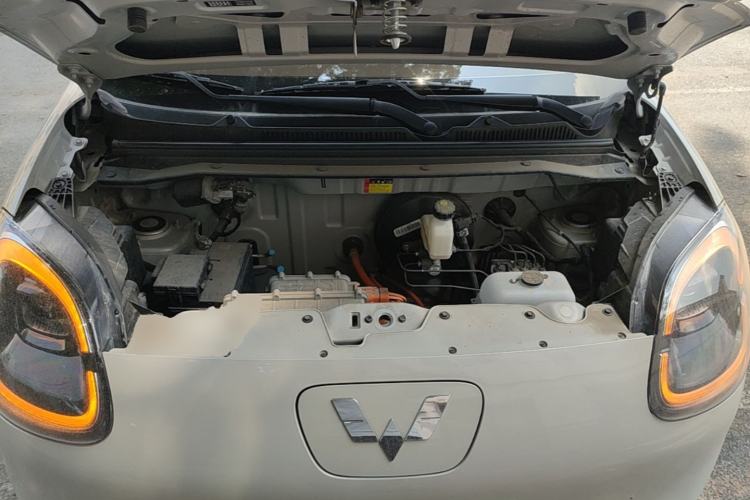 Used Wuling Hongguang MINIEV 2025 Four-Door Version Advanced Edition Engine Bay