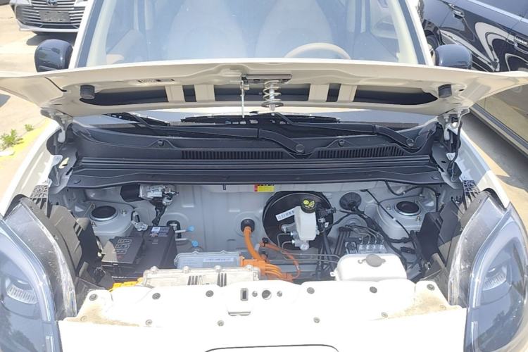 Used Wuling Hongguang MINIEV 2025 Four-Door Version Advanced Edition Engine Bay