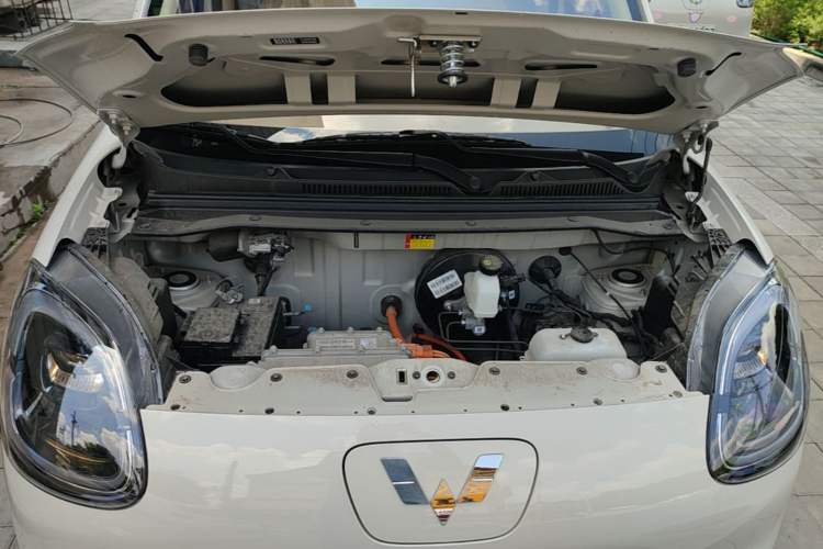 Used Wuling Hongguang MINIEV 2025 Four-Door Version Advanced Edition Engine Bay