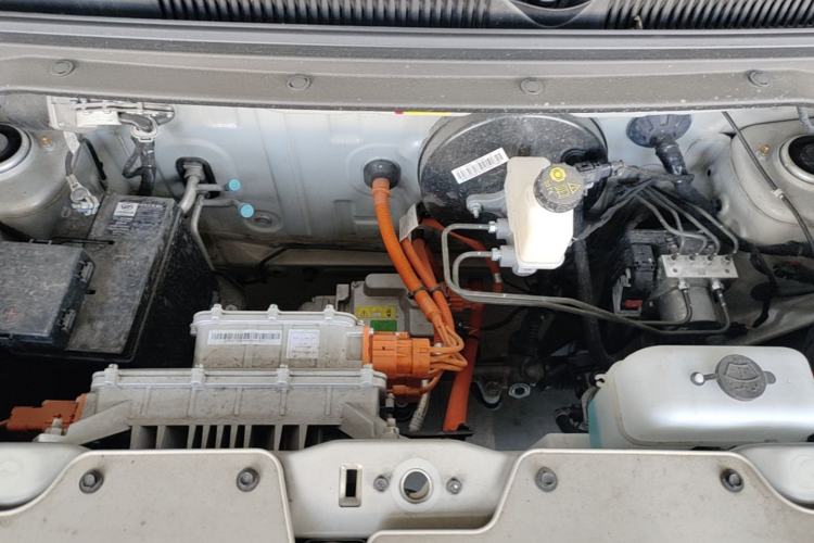 Used Wuling Hongguang MINIEV 2025 Four-Door Version Zhenxiang+ Edition Engine Bay