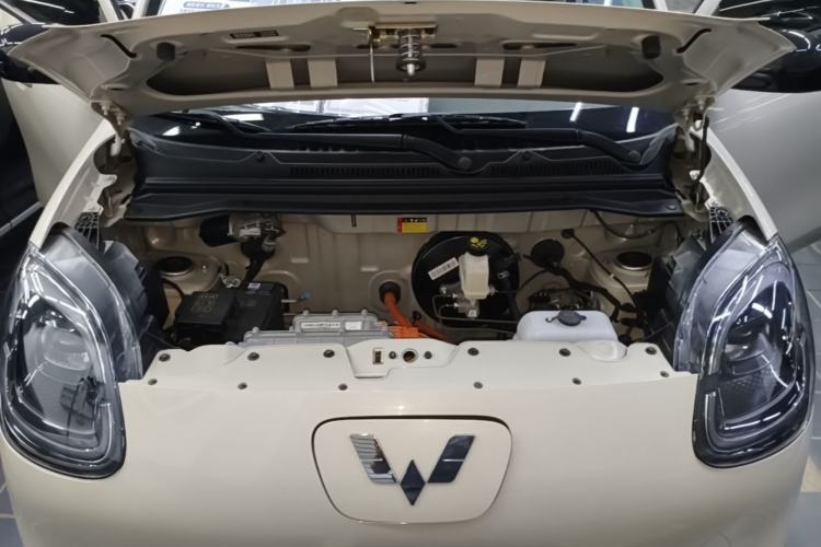 Used Wuling Hongguang MINIEV 2025 Four-Door Version Advanced Edition Engine Bay
