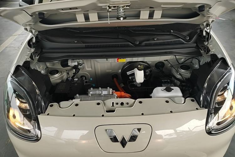 Used Wuling Hongguang MINIEV 2025 Four-Door Version Advanced Edition Engine Bay