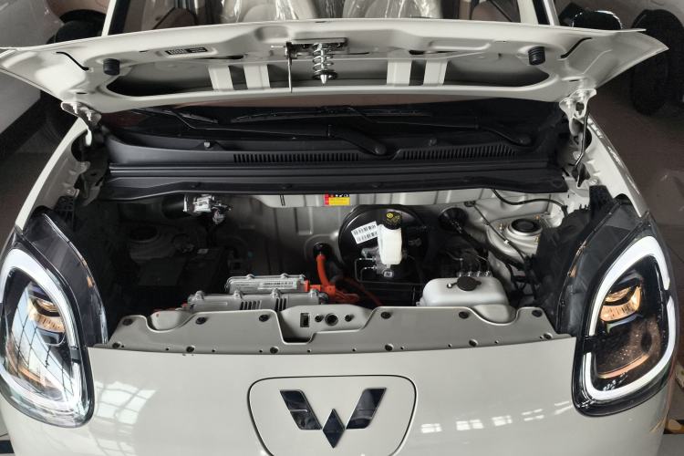 Used Wuling Hongguang MINIEV 2025 Four-Door Version Advanced Edition Engine Bay