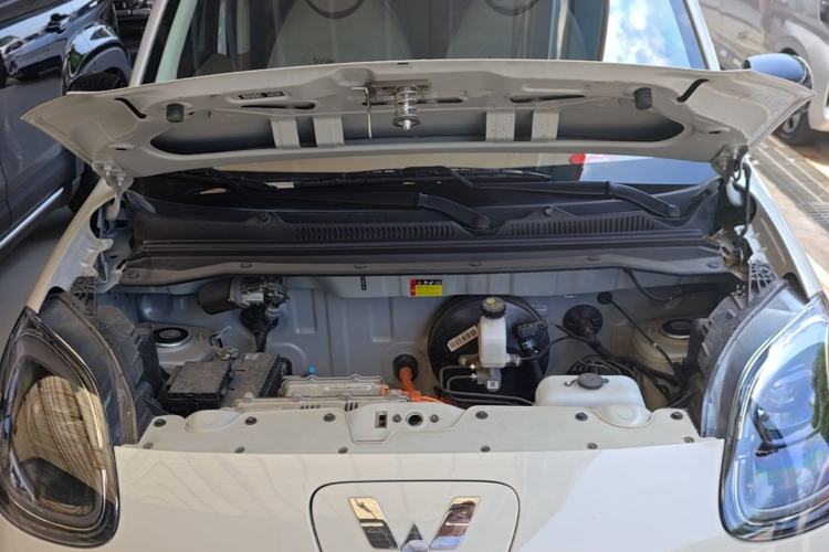 Used Wuling Hongguang MINIEV 2025 Four-Door Version Premium Edition Engine Bay