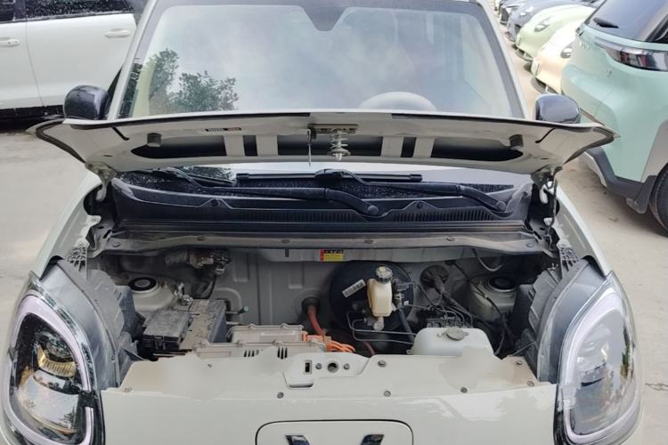 Used Wuling Hongguang MINIEV 2025 Four-Door Version Advanced Edition Engine Bay