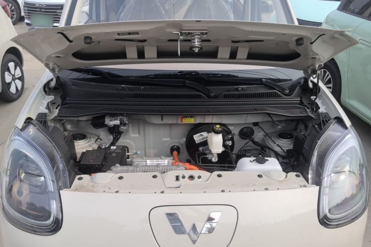 Used Wuling Hongguang MINIEV 2025 Four-Door Version Advanced Edition Engine Bay