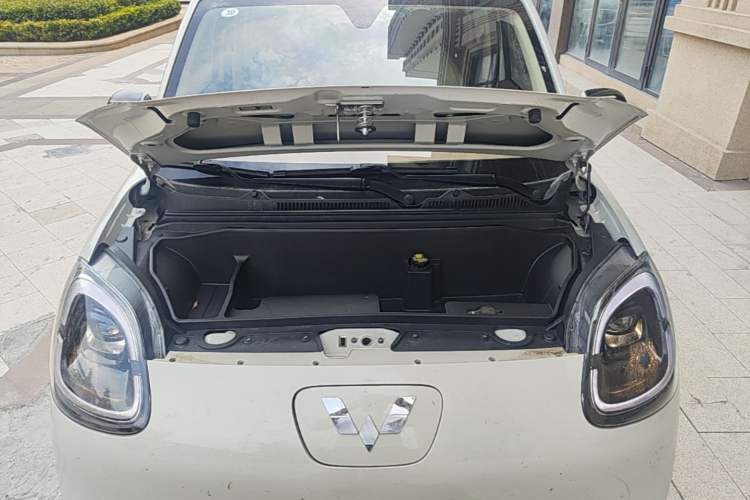 Used Wuling Hongguang MINIEV 2025 Four-Door Version Advanced Edition Engine Bay