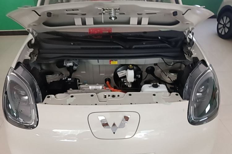 Used Wuling Hongguang MINIEV 2025 Four-Door Version Advanced Edition Engine Bay