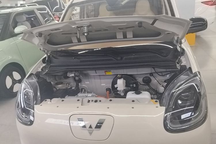 Used Wuling Hongguang MINIEV 2025 Four-Door Version Premium Edition Engine Bay