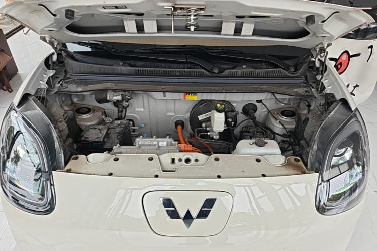 Used Wuling Hongguang MINIEV 2025 Four-Door Version Zhenxiang+ Edition Engine Bay