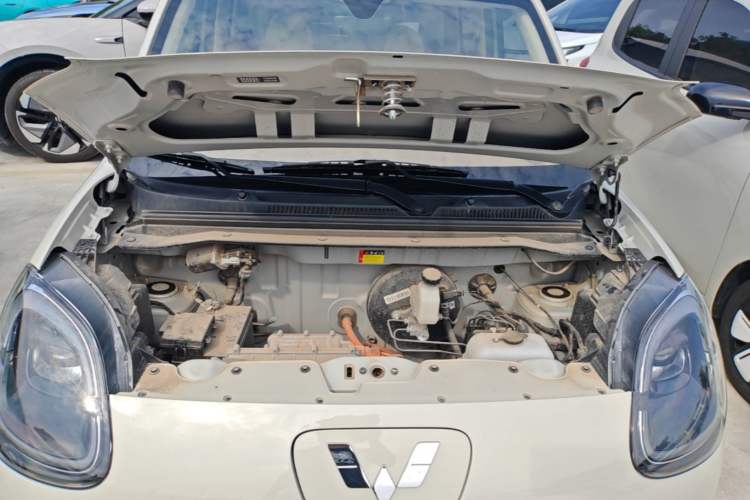Used Wuling Hongguang MINIEV 2025 Four-Door Version Advanced Edition Engine Bay
