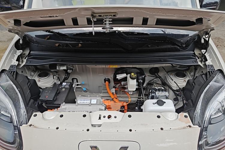 Used Wuling Hongguang MINIEV 2025 Four-Door Version Advanced Edition Engine Bay