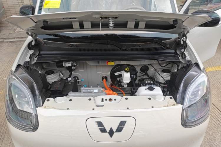 Used Wuling Hongguang MINIEV 2025 Four-Door Version Advanced Edition Engine Bay