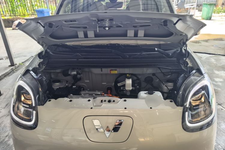 Used Wuling Hongguang MINIEV 2025 Four-Door Version Advanced Edition Engine Bay