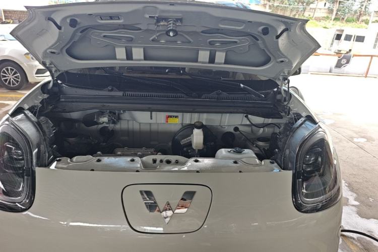 Used Wuling Hongguang MINIEV 2025 Four-Door Version Advanced Edition Engine Bay