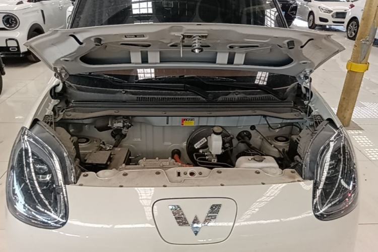 Used Wuling Hongguang MINIEV 2025 Four-Door Version Zhenxiang+ Edition Engine Bay