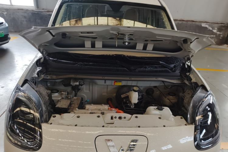 Used Wuling Hongguang MINIEV 2025 Four-Door Version Advanced Edition Engine Bay
