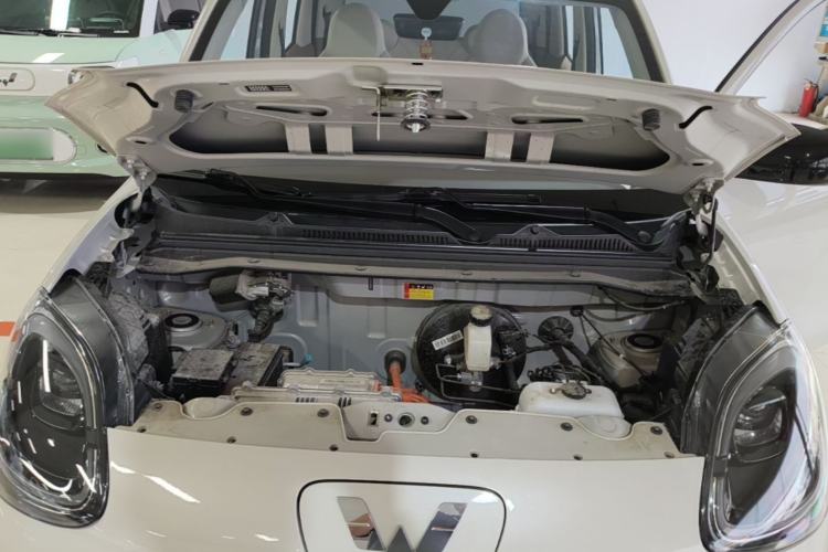 Used Wuling Hongguang MINIEV 2025 Four-Door Version Advanced Edition Engine Bay