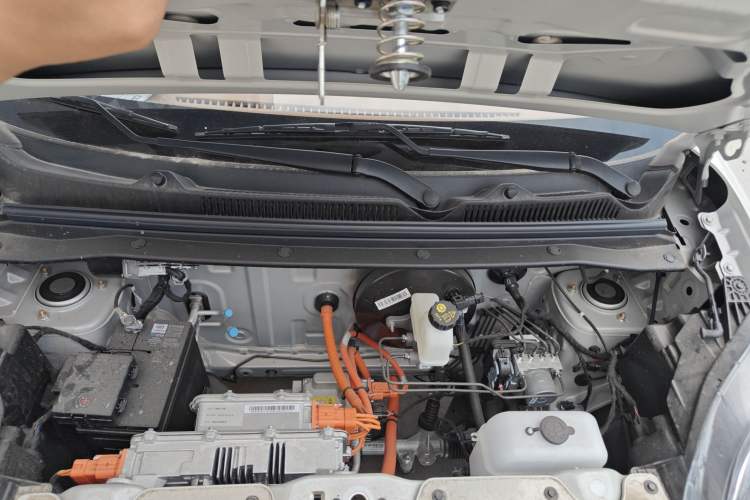 Used Wuling Hongguang MINIEV 2025 Four-Door Version Advanced Edition Engine Bay