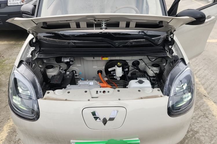 Used Wuling Hongguang MINIEV 2025 Four-Door Version Zhenxiang+ Edition Engine Bay
