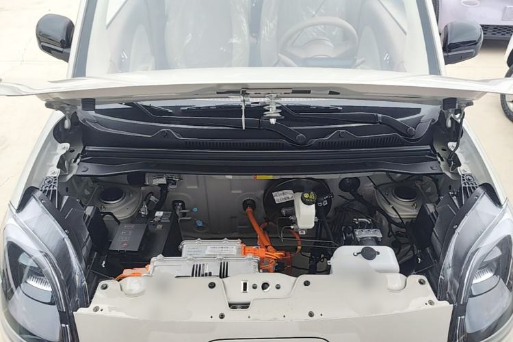 Used Wuling Hongguang MINIEV 2025 Four-Door Version Advanced Edition Engine Bay