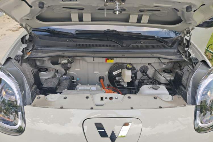 Used Wuling Hongguang MINIEV 2025 Four-Door Version Advanced Edition Engine Bay