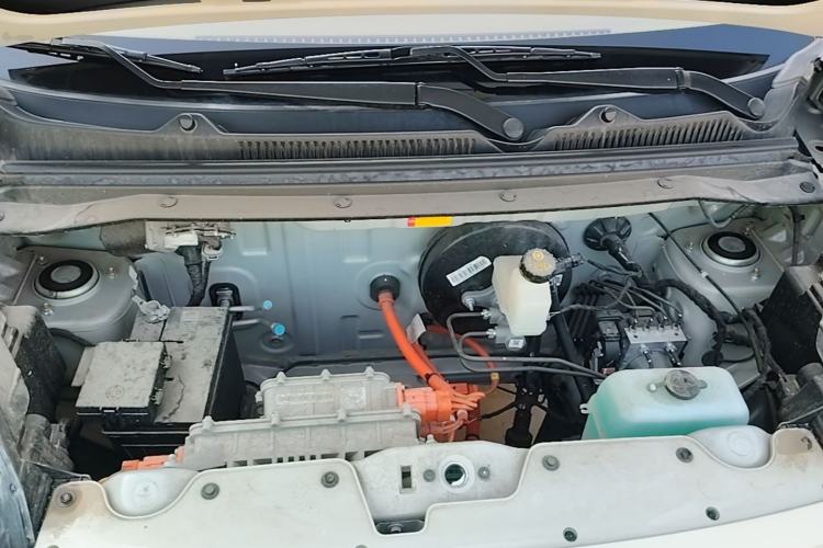 Used Wuling Hongguang MINIEV 2025 Four-Door Version Zhenxiang+ Edition Engine Bay