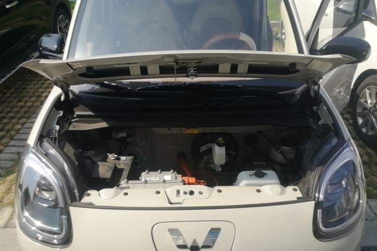 Used Wuling Hongguang MINIEV 2025 Four-Door Version Advanced Edition Engine Bay