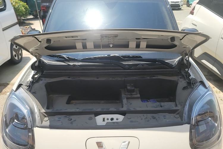 Used Wuling Hongguang MINIEV 2025 Four-Door Version Advanced Edition Engine Bay