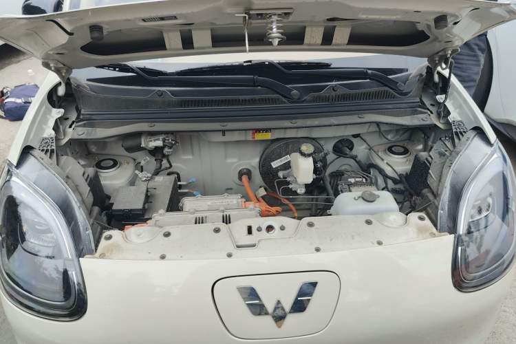 Used Wuling Hongguang MINIEV 2025 Four-Door Version Advanced Edition Engine Bay