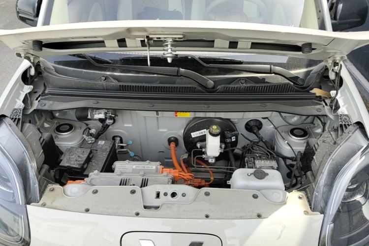Used Wuling Hongguang MINIEV 2025 Four-Door Version Advanced Edition Engine Bay