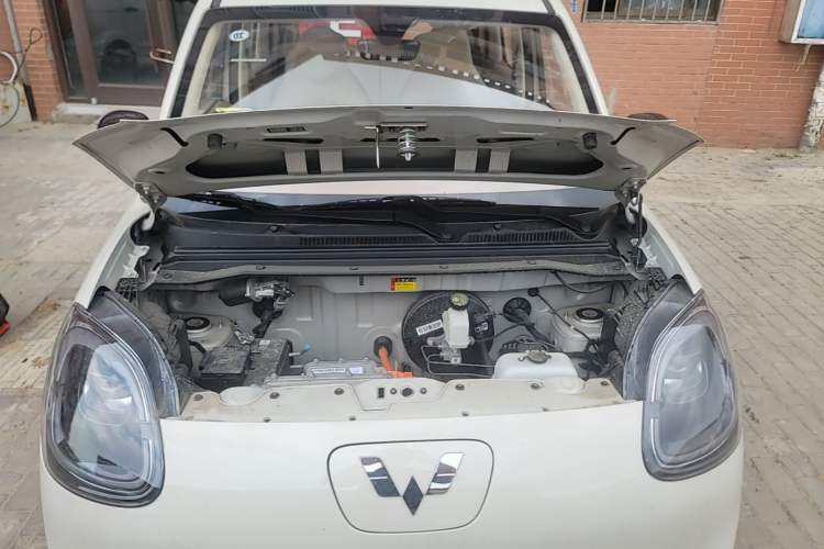 Used Wuling Hongguang MINIEV 2025 Four-Door Version Advanced Edition Engine Bay