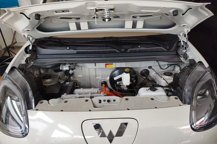 Used Wuling Hongguang MINIEV 2025 Four-Door Version Advanced Edition Engine Bay