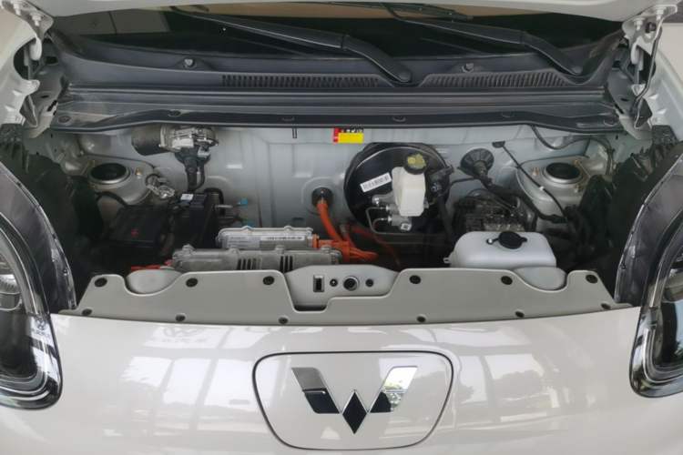 Used Wuling Hongguang MINIEV 2025 Four-Door Version Advanced Edition Engine Bay