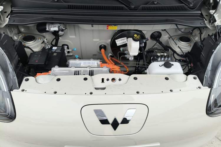 Used Wuling Hongguang MINIEV 2025 Four-Door Version Advanced Edition Engine Bay
