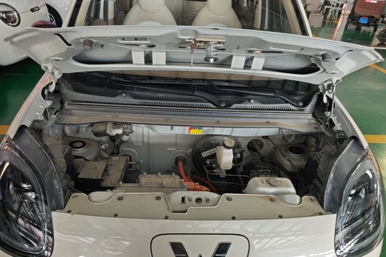 Used Wuling Hongguang MINIEV 2025 Four-Door Version Advanced Edition Engine Bay