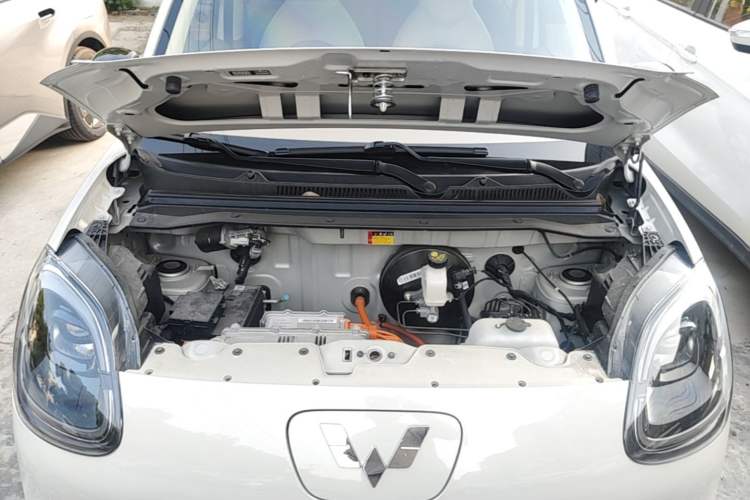 Used Wuling Hongguang MINIEV 2025 Four-Door Version Advanced Edition Engine Bay