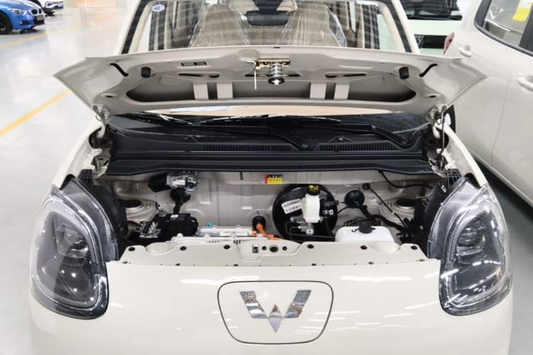 Used Wuling Hongguang MINIEV 2025 Four-Door Version Advanced Edition Engine Bay