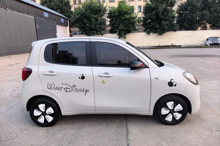 Used Wuling Hongguang MINIEV 2025 Four-Door Version Premium Edition Exterior 1