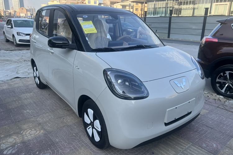 Used Wuling Hongguang MINIEV 2025 Four-Door Version Zhenxiang+ Edition Exterior 1