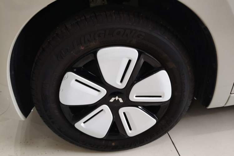 Used Wuling Hongguang MINIEV 2025 Four-Door Version Advanced Edition Exterior 1