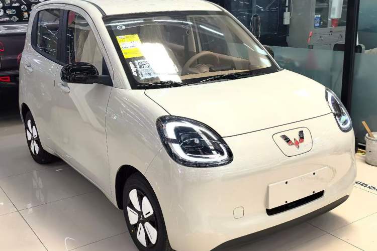 Used Wuling Hongguang MINIEV 2025 Four-Door Version Advanced Edition Exterior 1