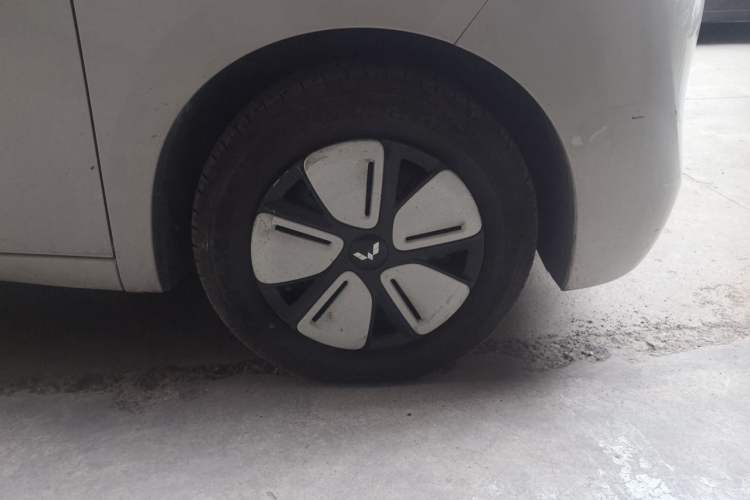 Used Wuling Hongguang MINIEV 2025 Four-Door Version Zhenxiang+ Edition Exterior 1