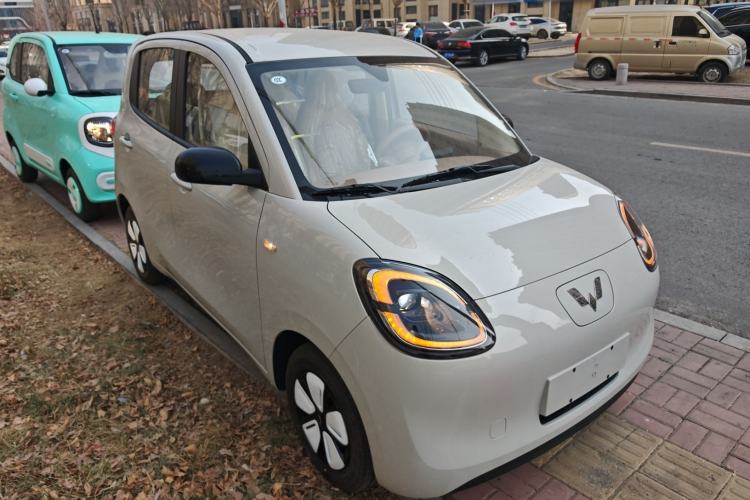 Used Wuling Hongguang MINIEV 2025 Four-Door Version Advanced Edition Exterior 1
