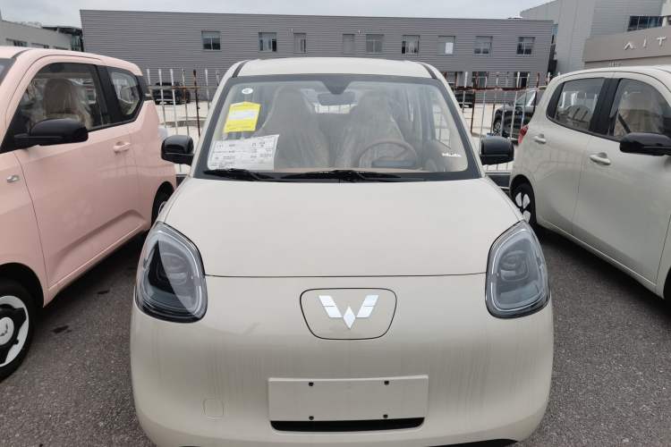 Used Wuling Hongguang MINIEV 2025 Four-Door Version Advanced Edition Exterior 1
