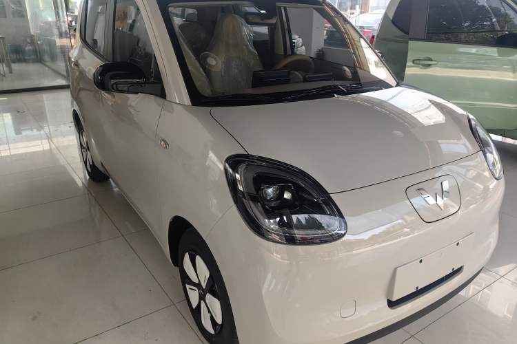Used Wuling Hongguang MINIEV 2025 Four-Door Version Advanced Edition Exterior 1