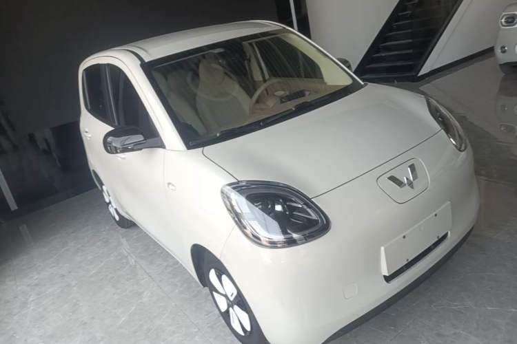 Used Wuling Hongguang MINIEV 2025 Four-Door Version Advanced Edition Exterior 1
